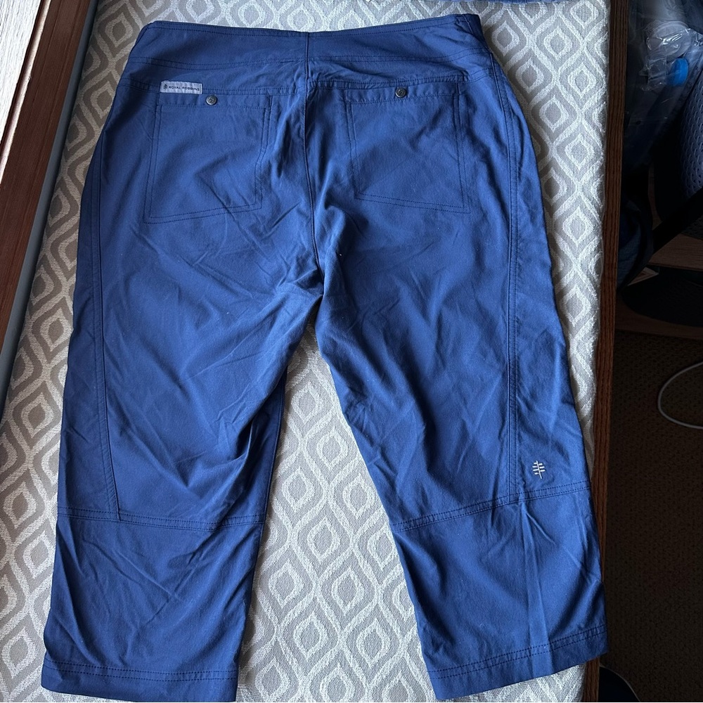 Royal Robins Trim Fit Women's Navy Capri Pants sz 10 - Picture 3 of 8